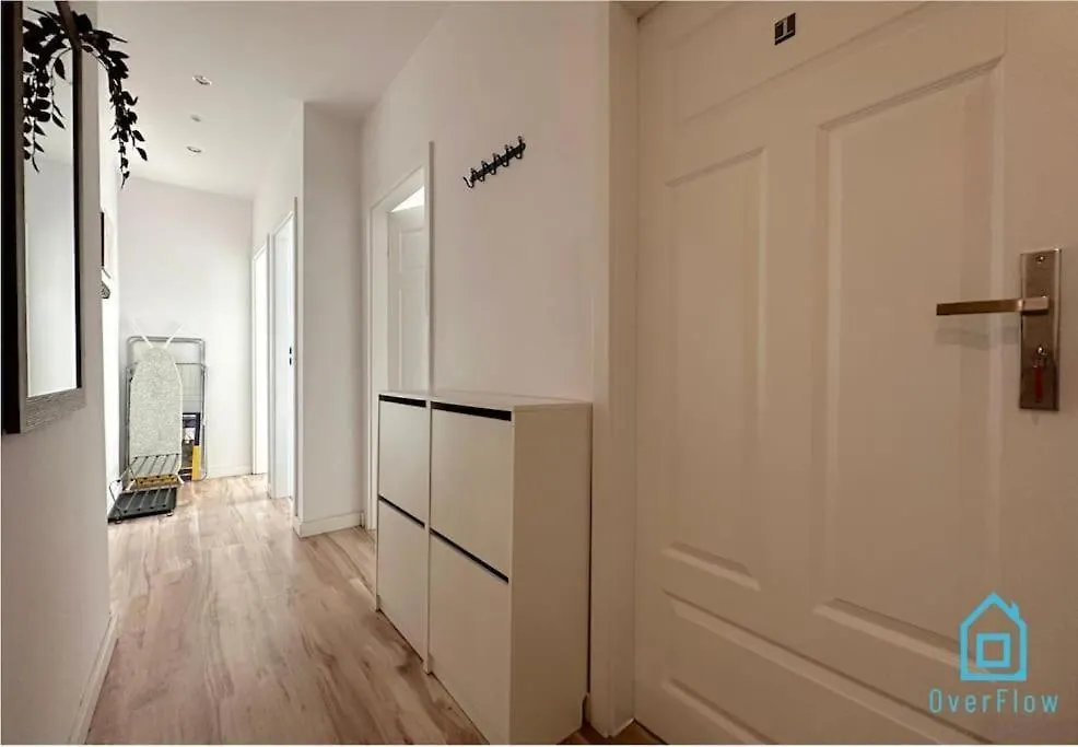 Walezy Room - Peaceful Retreat, 10 Minutes To Gdansk Old Town & Seaside Проживание в семье